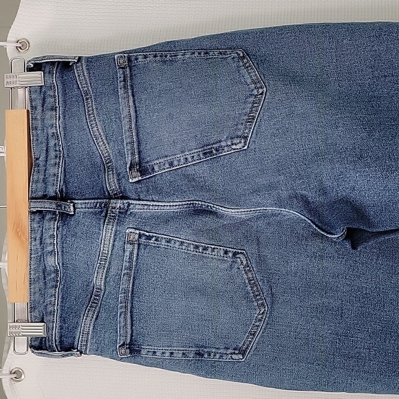 Old Navy Higher High-Rise OG Straight Button-Fly Ripped Jeans - Picture 3 of 10